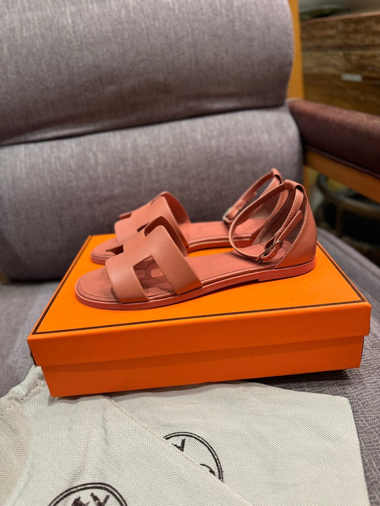 Paired with new 24H sandals