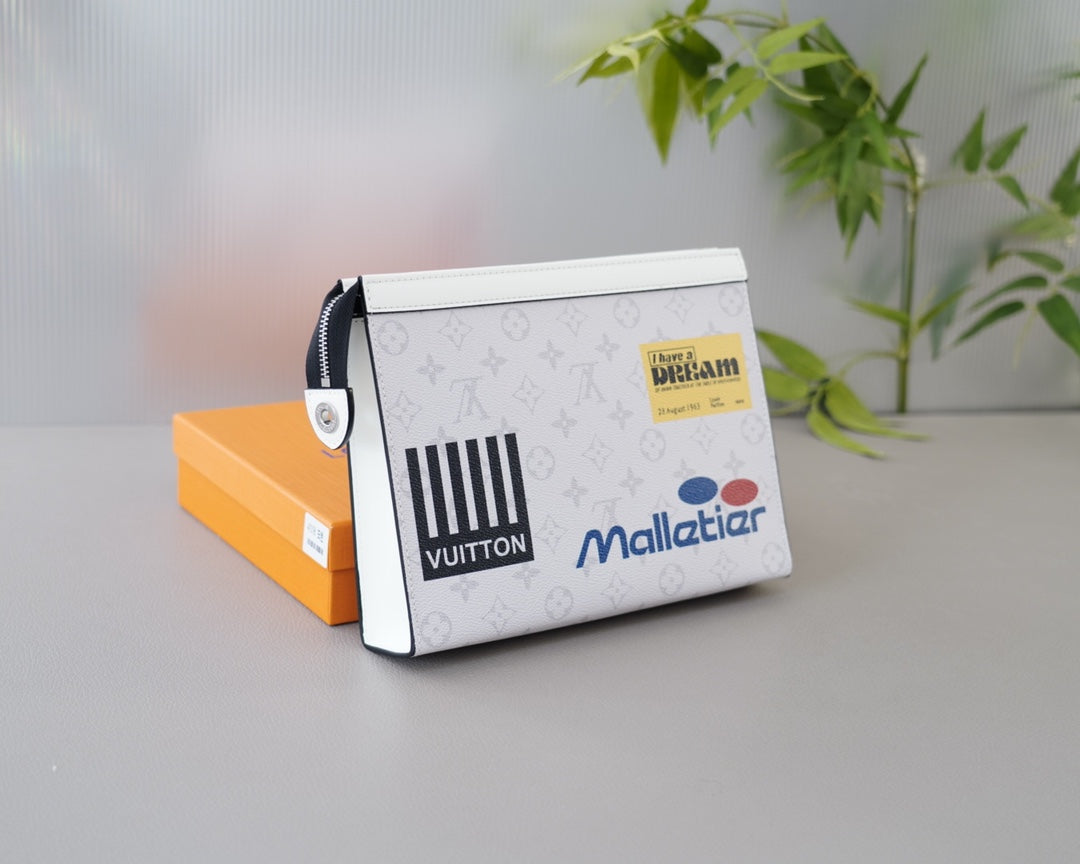 Clutch bag Louis Vuitton