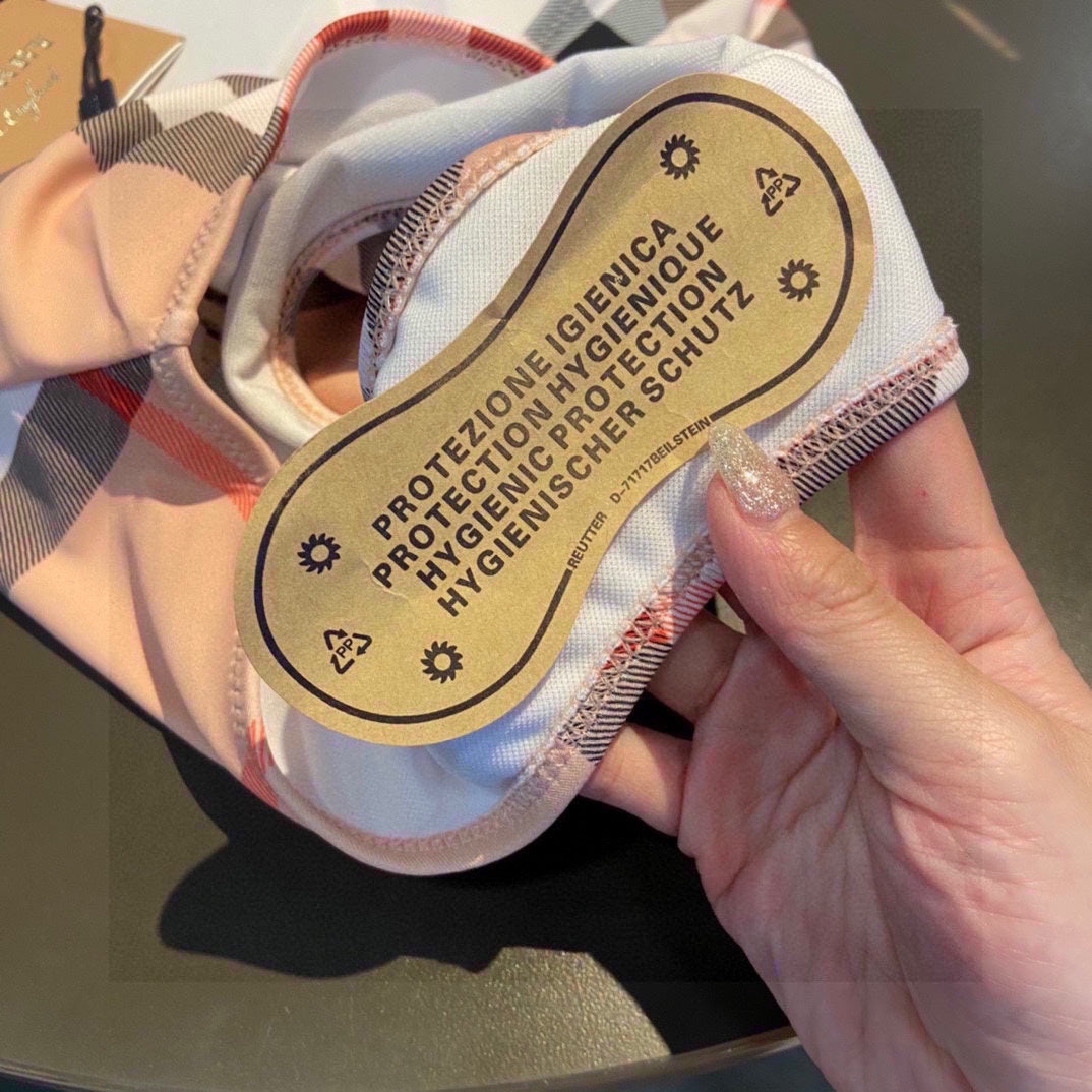 Plaid print swimsuit 2024SS new Burberry