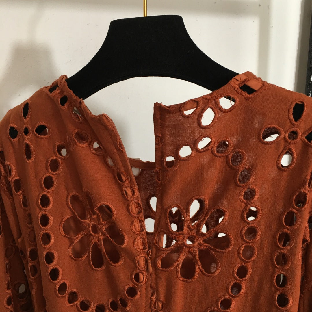 ZIM**** New hollow embroidered flower tie waist long-sleeved dress, coffee color, with suspender lining