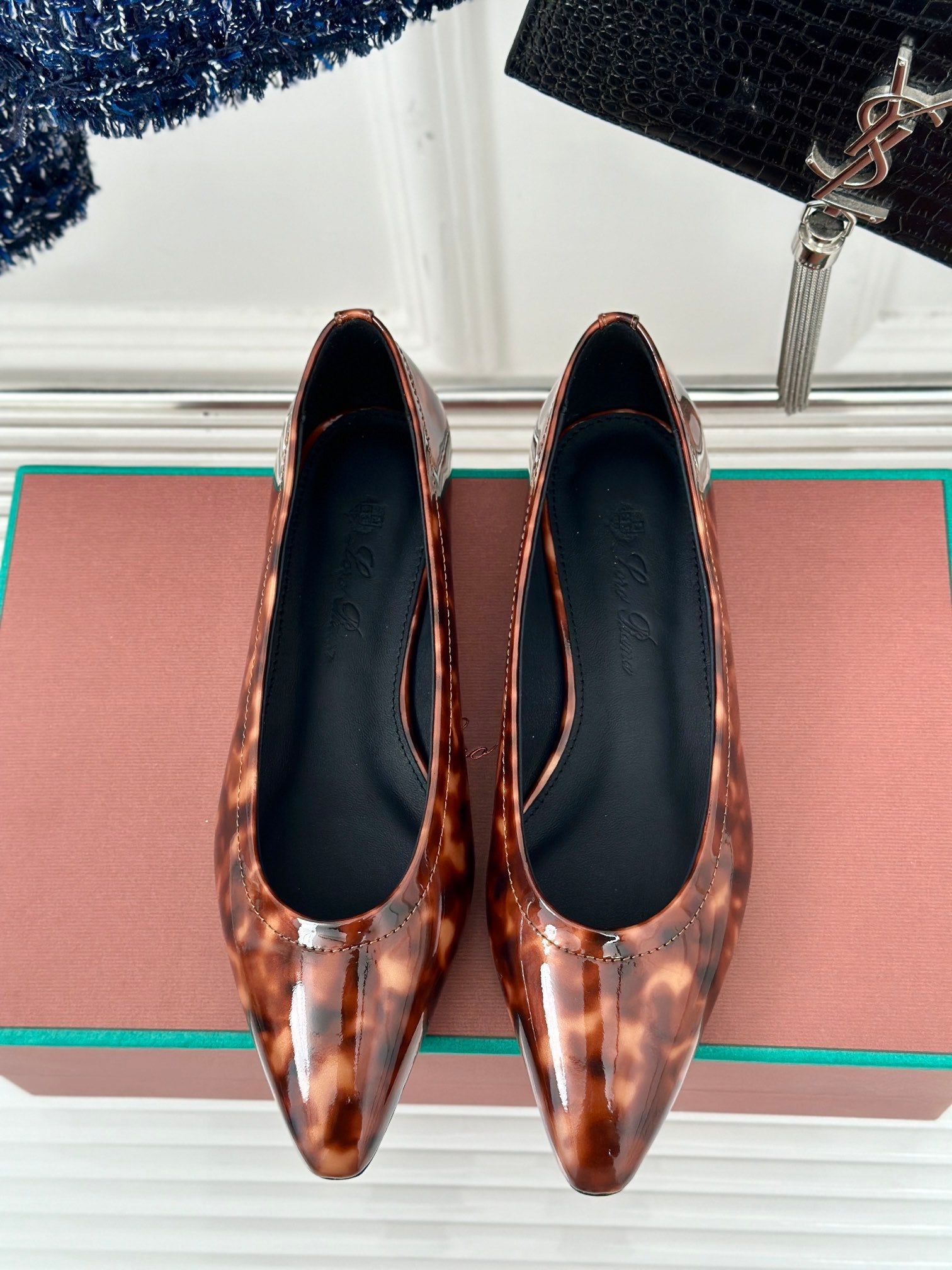 Loro Pia**/ LP 24𝐒Classic and beautiful retro witch flat shoes top quality 1:1 VIP