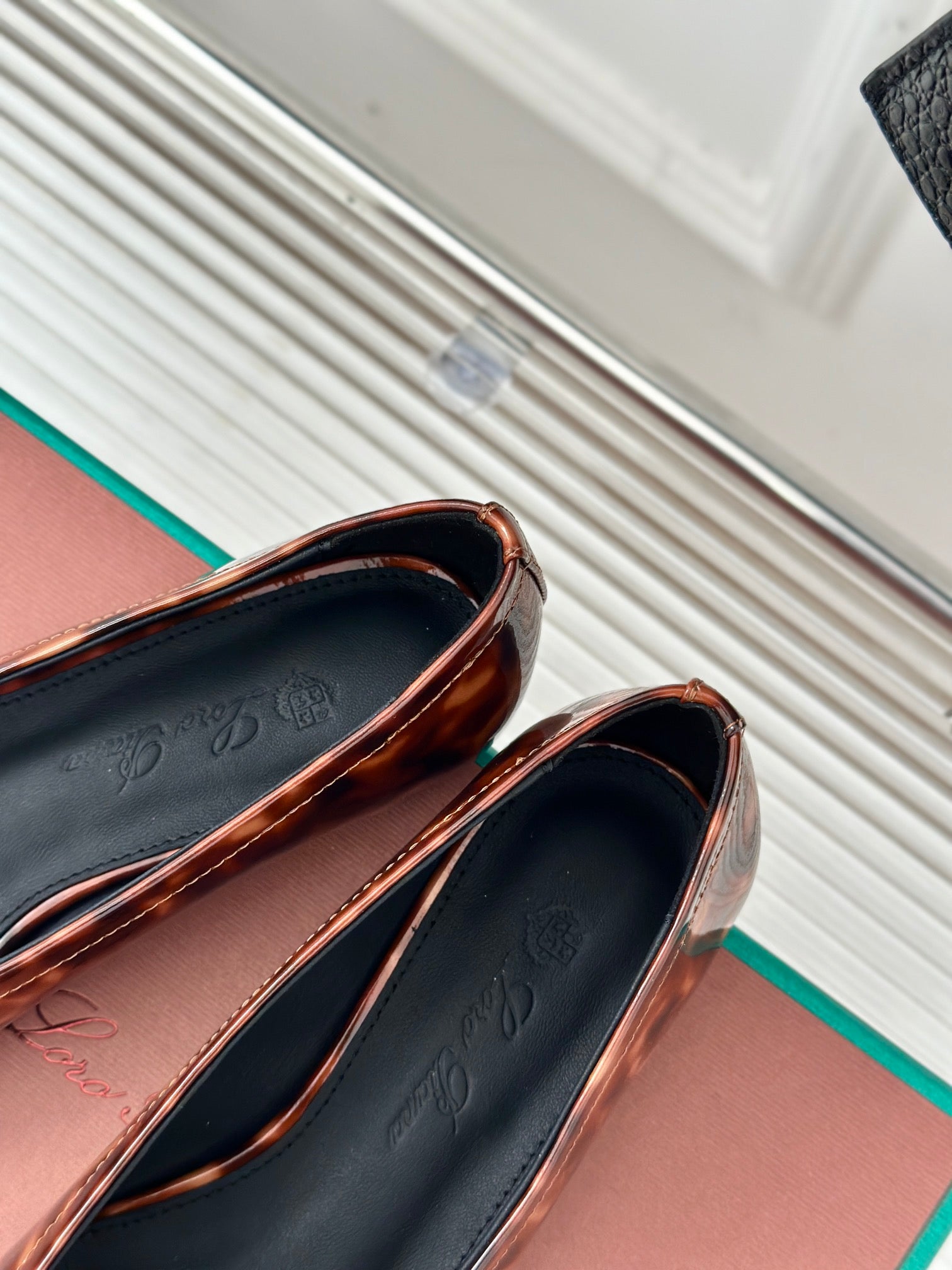 Loro Pia**/ LP 24𝐒Classic and beautiful retro witch flat shoes top quality 1:1 VIP