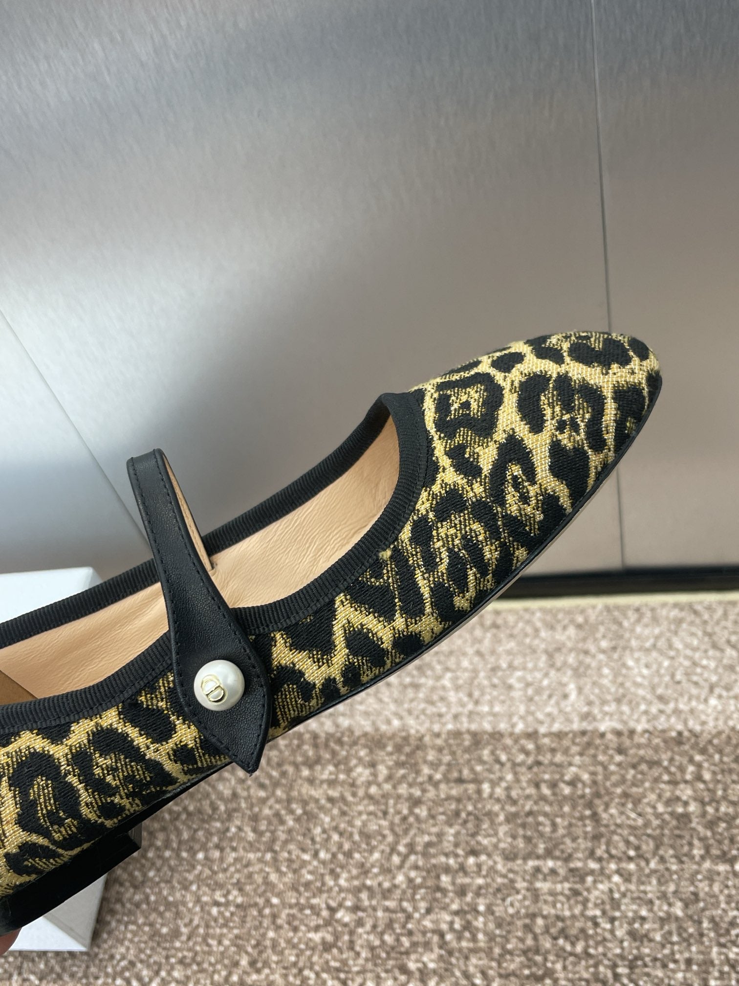 D*or 2024 Early Spring Haute Couture Collection New Iconic Electric Embroidery Raglan Pattern Ballet Shoes  VIP 1:1